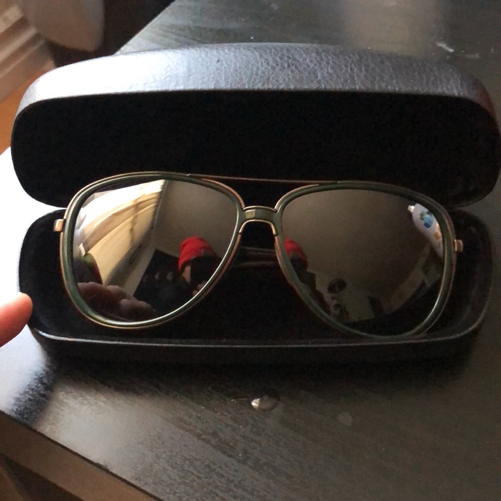 Oakley aviator glasses dark green frame and brown lens